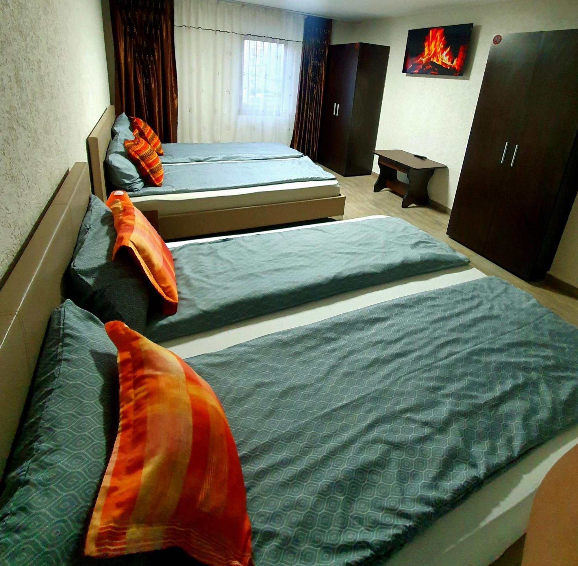 Apartament Lupeni Lupeni  Экстерьер фото